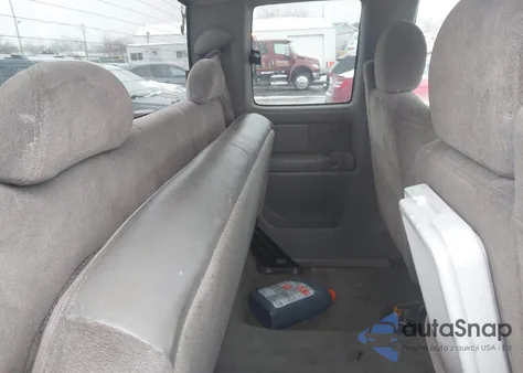 2000 Chevrolet Silverado 1500 Ls from USA, damaged, VIN 2GCEK19T1Y1145695